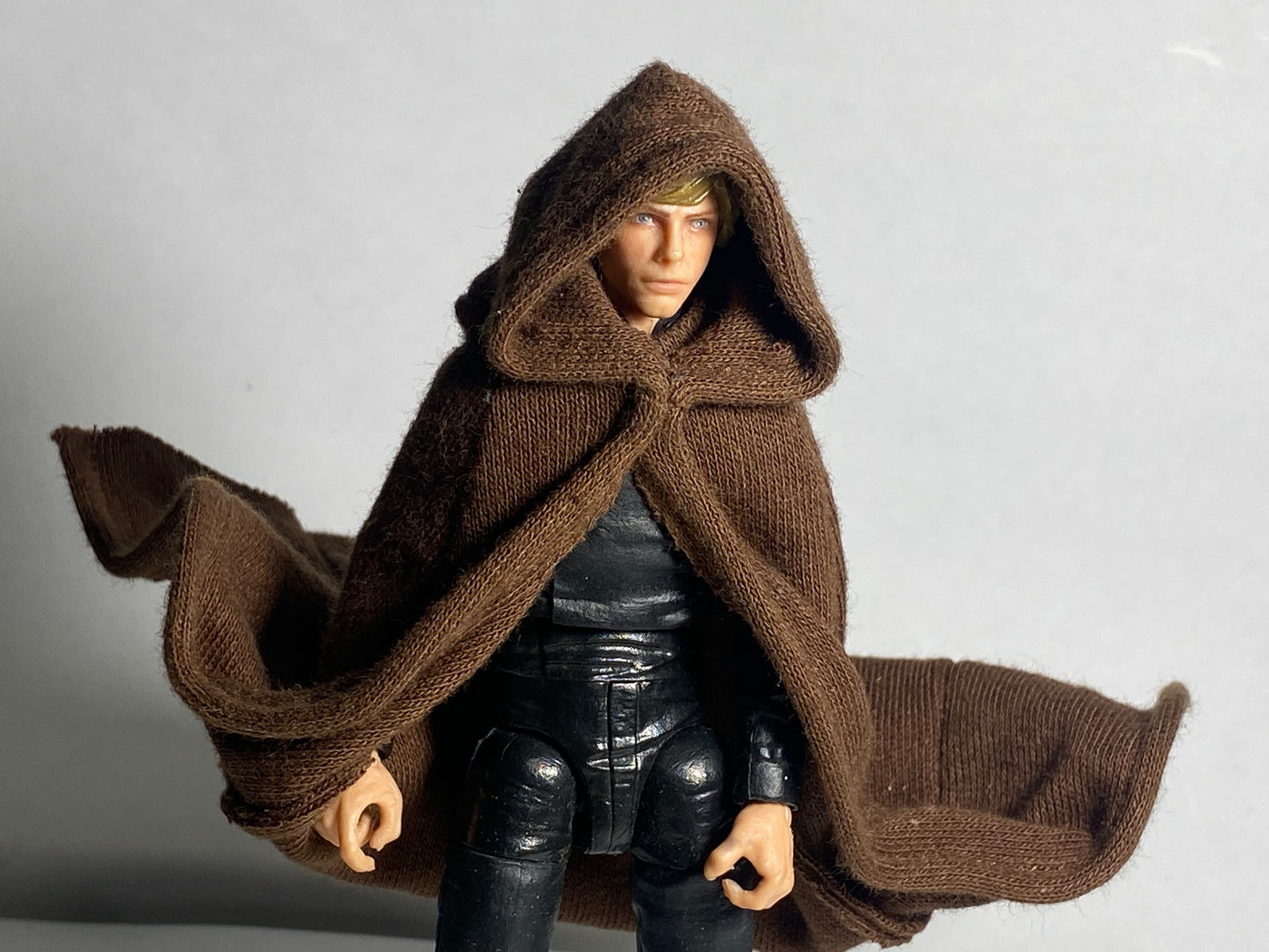 1:12 scale brown wired cloak